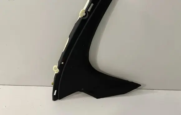 BMW 5 E60 E61 (C) pillar trim 7027091