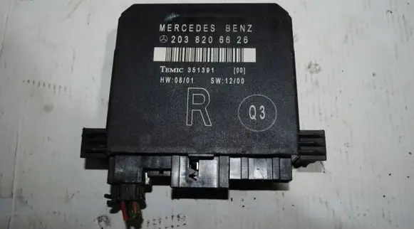 Mercedes-Benz C W203 Door control unit/module 2038206626