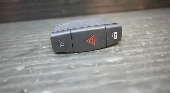 BMW 1 E81 E87 Hazard light switch 6945603