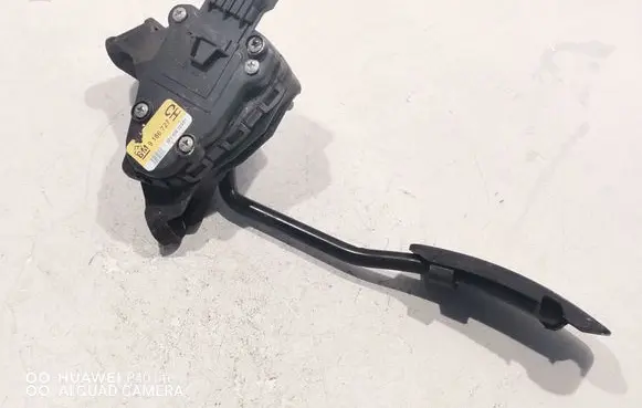 Opel Vectra C Accelerator pedal position sensor 9186727