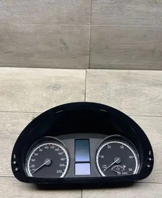 Mercedes-Benz Vito Viano W639 Speedometer (instrument cluster) A6399005600 2189586 120600159