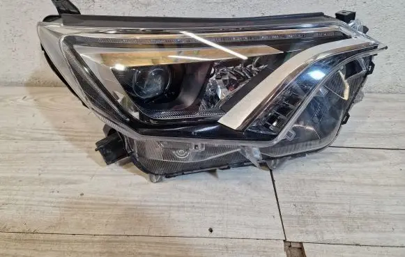 Toyota RAV 4 (XA40) Headlight/headlamp 89210-OD230