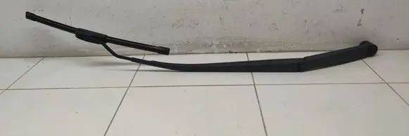 Hyundai Tucson TL Windshield/front glass wiper blade J8772