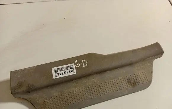 Mazda 323 F Rear sill trim cover B25D68730