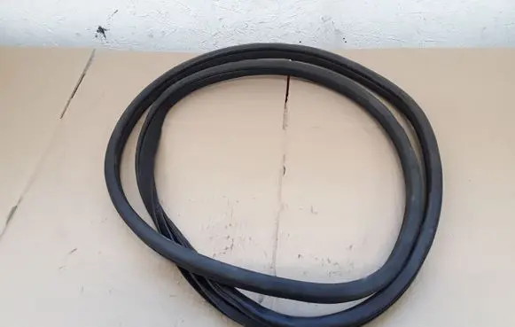 Honda Accord Rear door rubber seal (on body) NOCODE