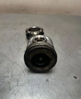 Nissan X-Trail T30 Piston with connecting rod 1151CB