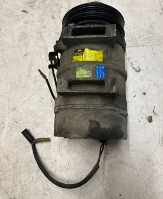 Volvo S60 Air conditioning (A/C) compressor (pump) 8708581