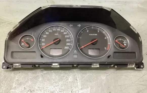 Volvo V70 Speedometer (instrument cluster) 8602764 8673262 8673802