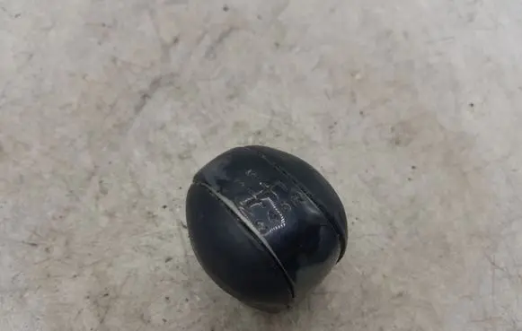 Nissan X-Trail T30 Gear lever shifter trim leather/knob NOCODE