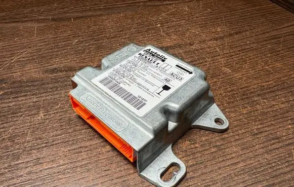 Renault Master II Airbag control unit/module 8200381668A 605045200