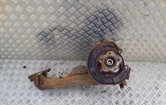 Nissan X-Trail T31 Rear wheel hub spindle/knuckle 