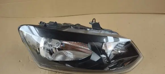 Volkswagen Polo V 6R Headlight/headlamp