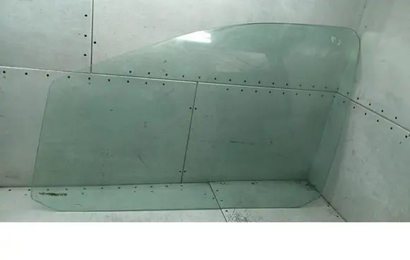 Ford Galaxy Front door window glass four-door 