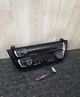 BMW 3 F30 F35 F31 Climate control unit 9358939 64119358939