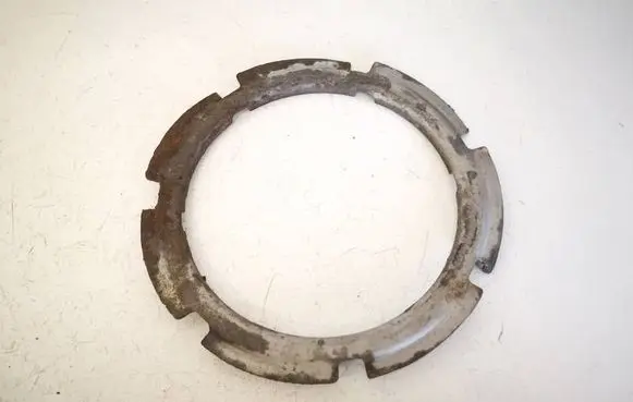 Seat Leon (1P) In tank fuel pump screw locking ring/nut 