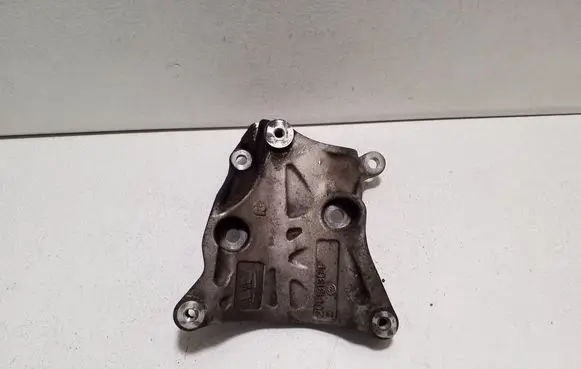 Dodge Nitro A/C compressor mount bracket 20513136F