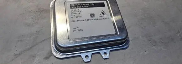 Opel Insignia B Headlight ballast module Xenon 22010271