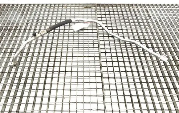 Air conditioning (A/C) pipe/hose