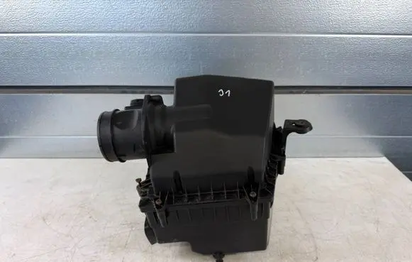 Jaguar XE Air filter box GX739600DB