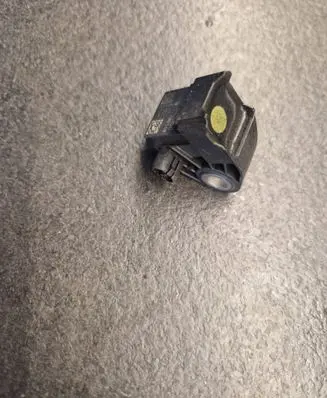 Mercedes-Benz E W213 Airbag deployment crash/impact sensor A21339051300 130051300