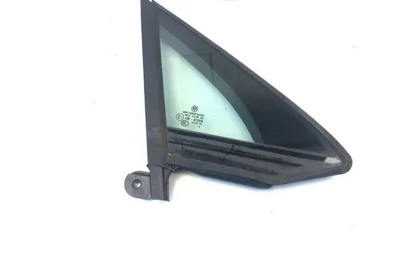Volkswagen PASSAT B8 Front door vent window glass four-door 3G0845114F
