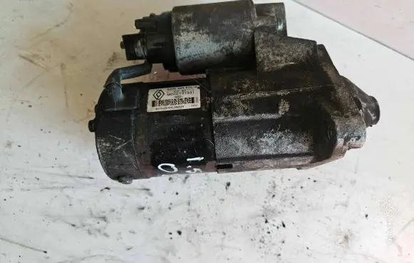 Renault Kangoo II Starter motor M000T87881 8200584675A