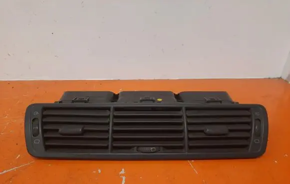 Peugeot 807 Dash center air vent grill 1484107077