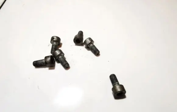 BMW 1 E81 E87 Nuts/bolts 