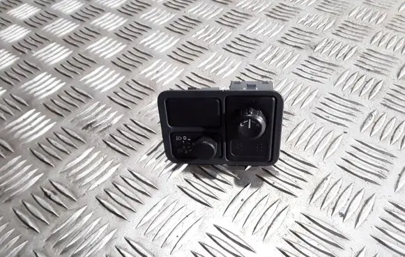 Nissan Almera N16 Wing mirror switch 37024A D52501