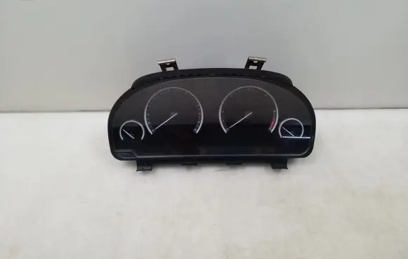 Speedometer (instrument cluster)