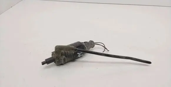 Audi A6 S6 C4 4A Windscreen/windshield washer pump 4A0955651