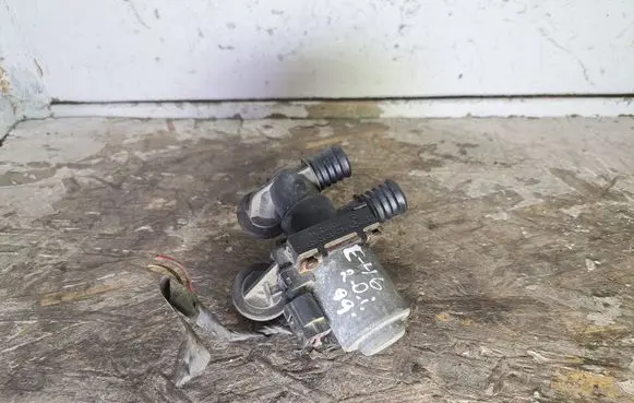 BMW 3 E46 Coolant heater control valve 64118369805 8369805 1147412144