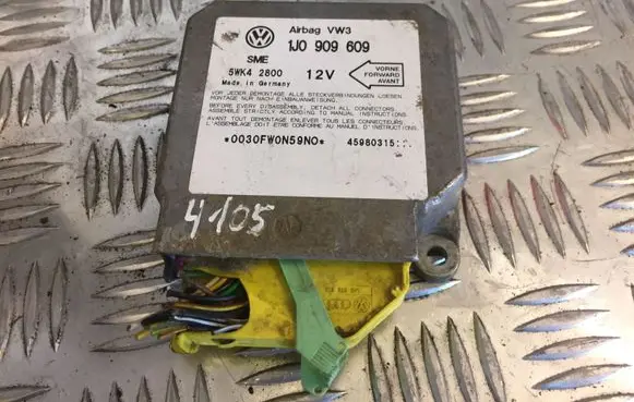 Volkswagen PASSAT B5.5 Airbag control unit/module 1J0909609 4105