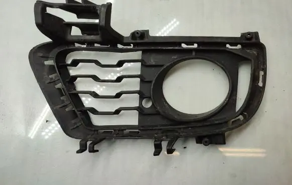 BMW 3 GT F34 Front fog light trim/grill 8057324
