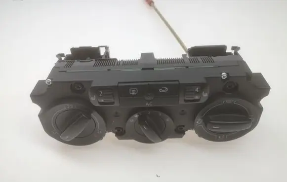 Volkswagen Tiguan Climate control unit 5M2820045A
