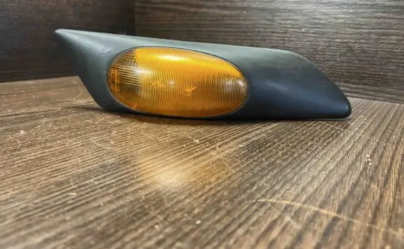 Iveco Daily 3rd gen Front fender indicator light 500322577 504104561