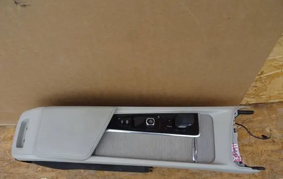Volvo XC60 Armrest 