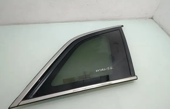 Opel Antara Rear side window P96660069