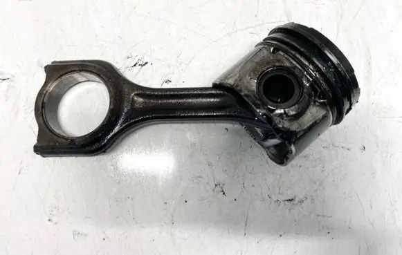 Volvo S60 Piston with connecting rod 619q