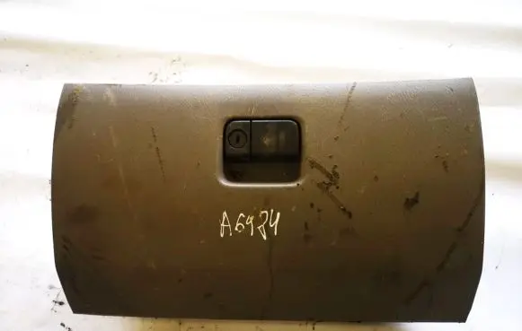Mazda 626 Glove box