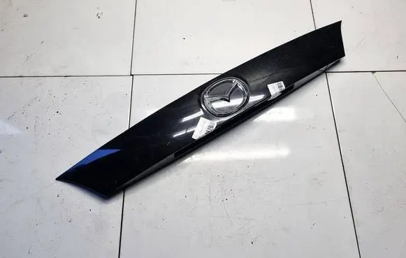 Mazda 6 Trunk door license plate light bar GS2A508