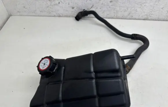 Ford Mondeo Mk III Coolant expansion tank/reservoir 1S718K218AB