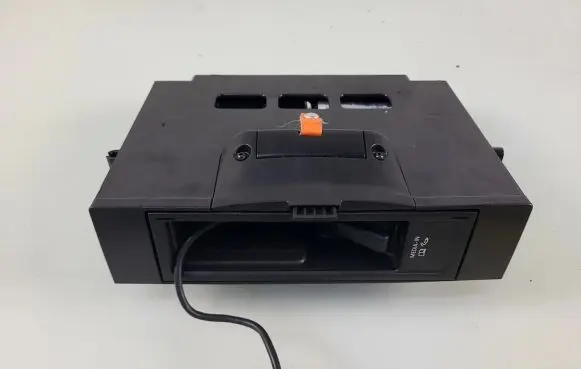 Volkswagen PASSAT CC AUX in-socket connector 5N0035342G