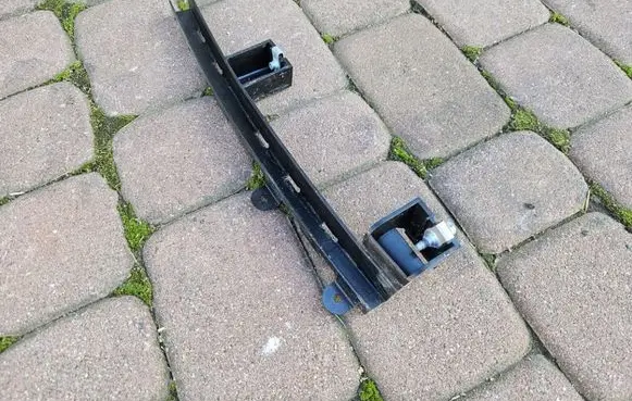 Opel Crossland X Rear door windshield rail 13454325