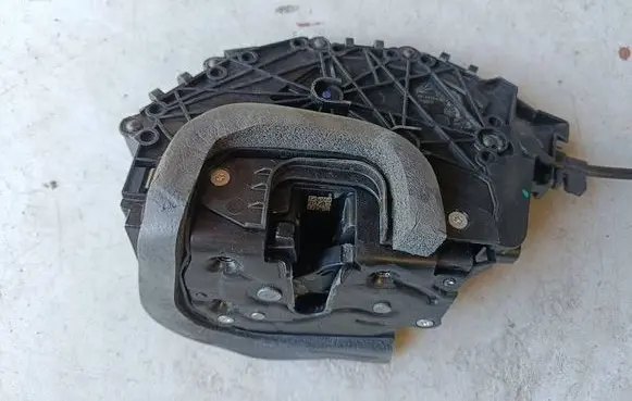 Tesla Model 3 Front door lock 1738946-01-F CJ724362004534