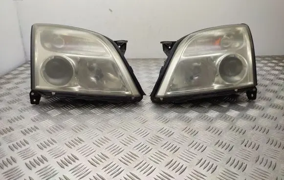 Opel Signum Headlights/headlamps set 15588700 15588800