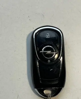 Opel Insignia B Ignition key/card 