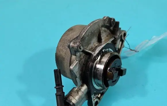 BMW 1 F20 F21 Vacuum pump 7625260 IMPRK1466711