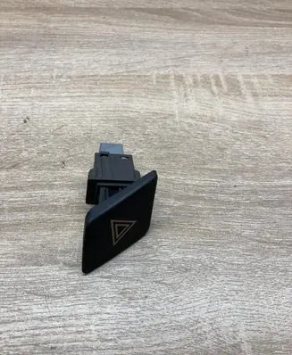 Toyota Yaris Hazard light switch 843320D020