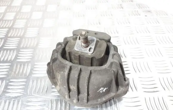 Engine mount bracket